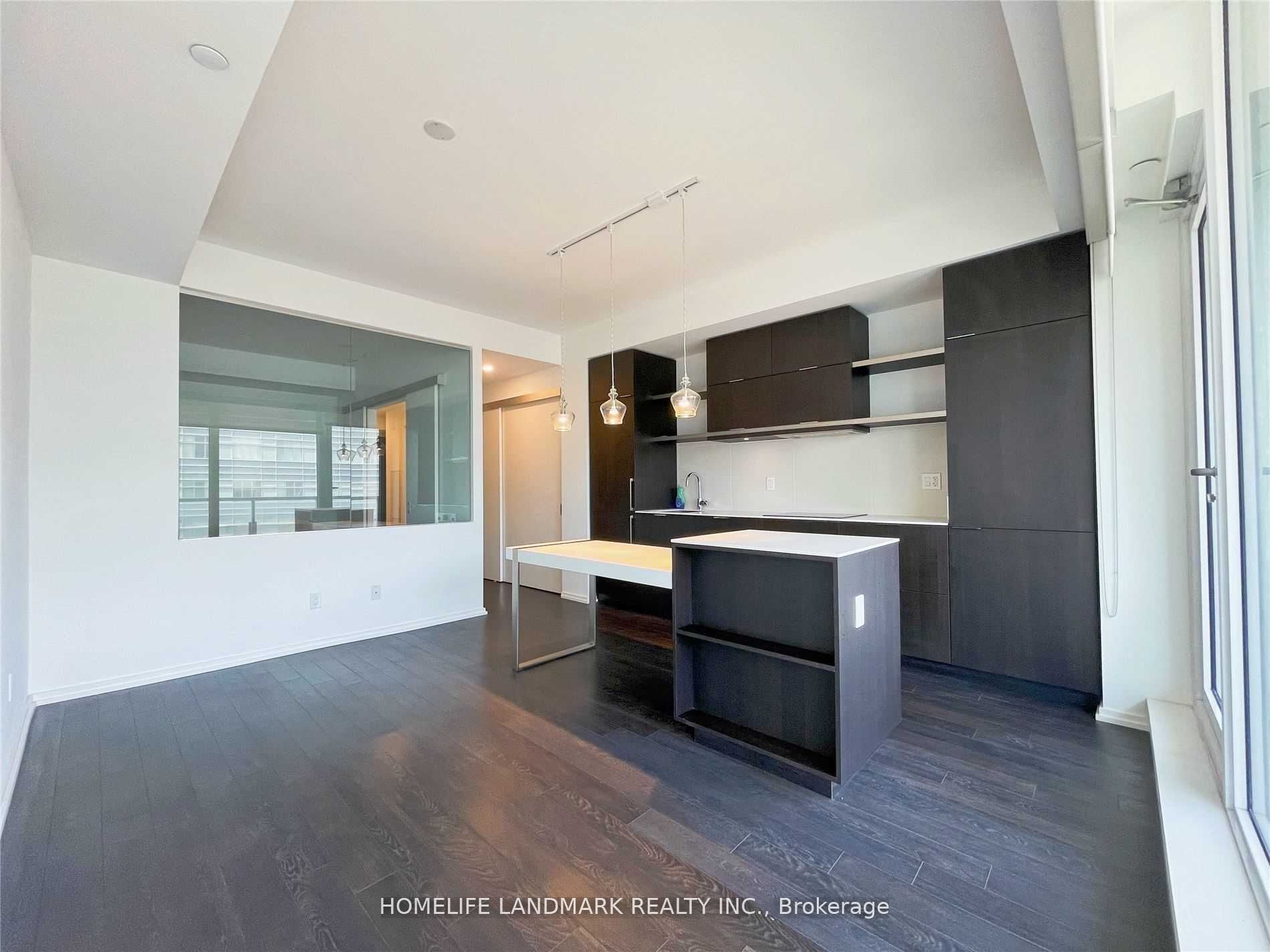 197 Yonge St, #1704