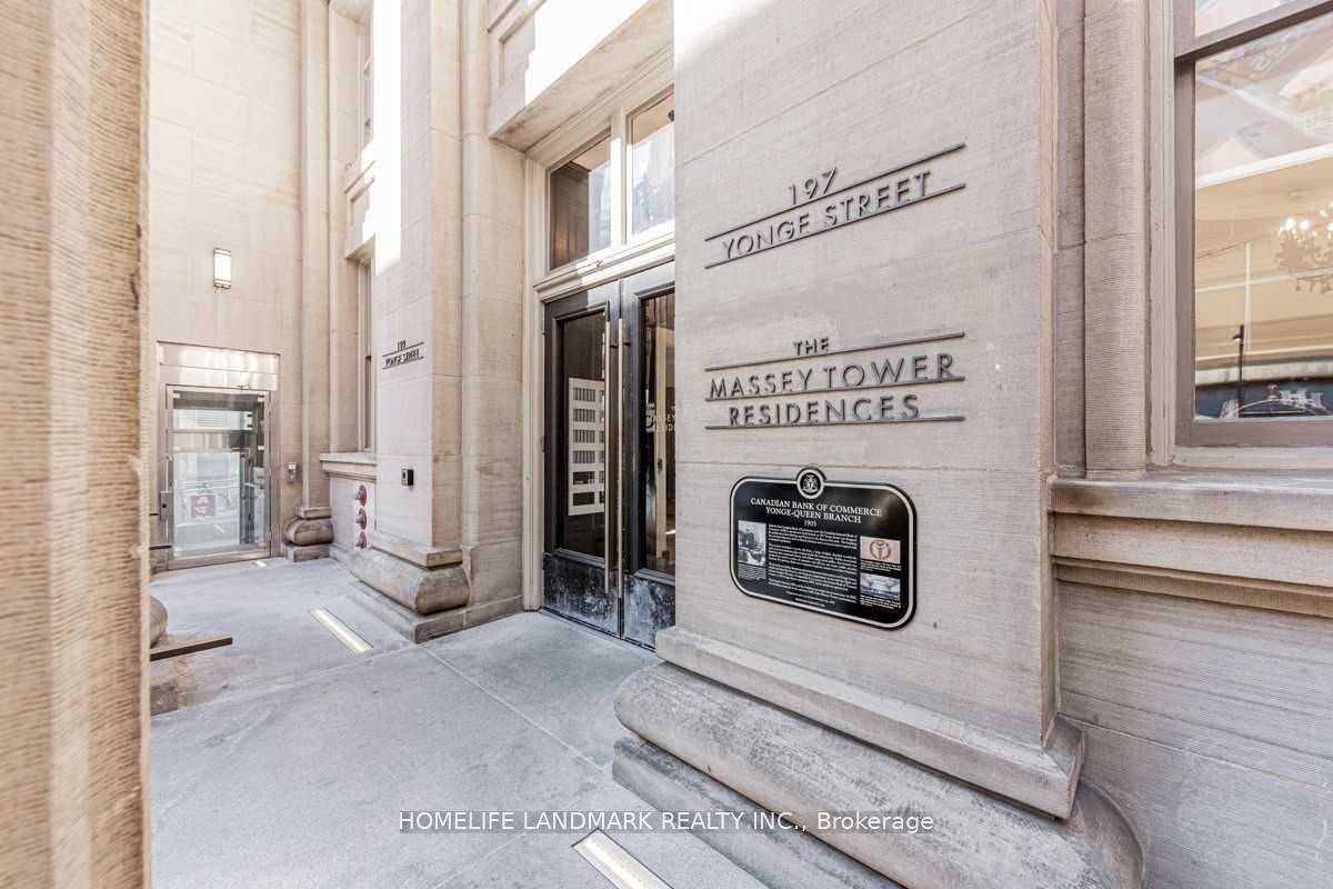 197 Yonge St, #1704