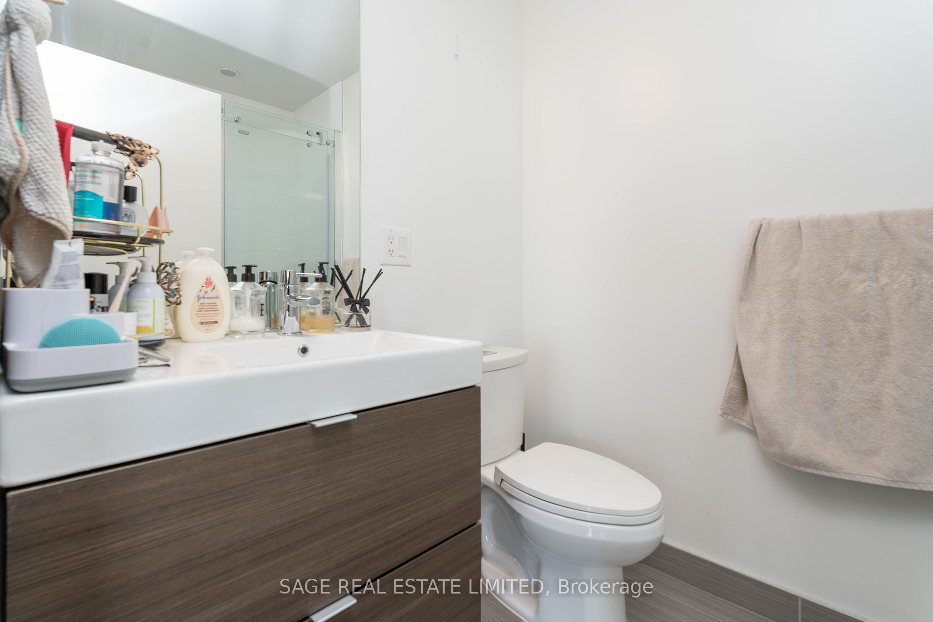 62 Forest Manor Rd, #1003