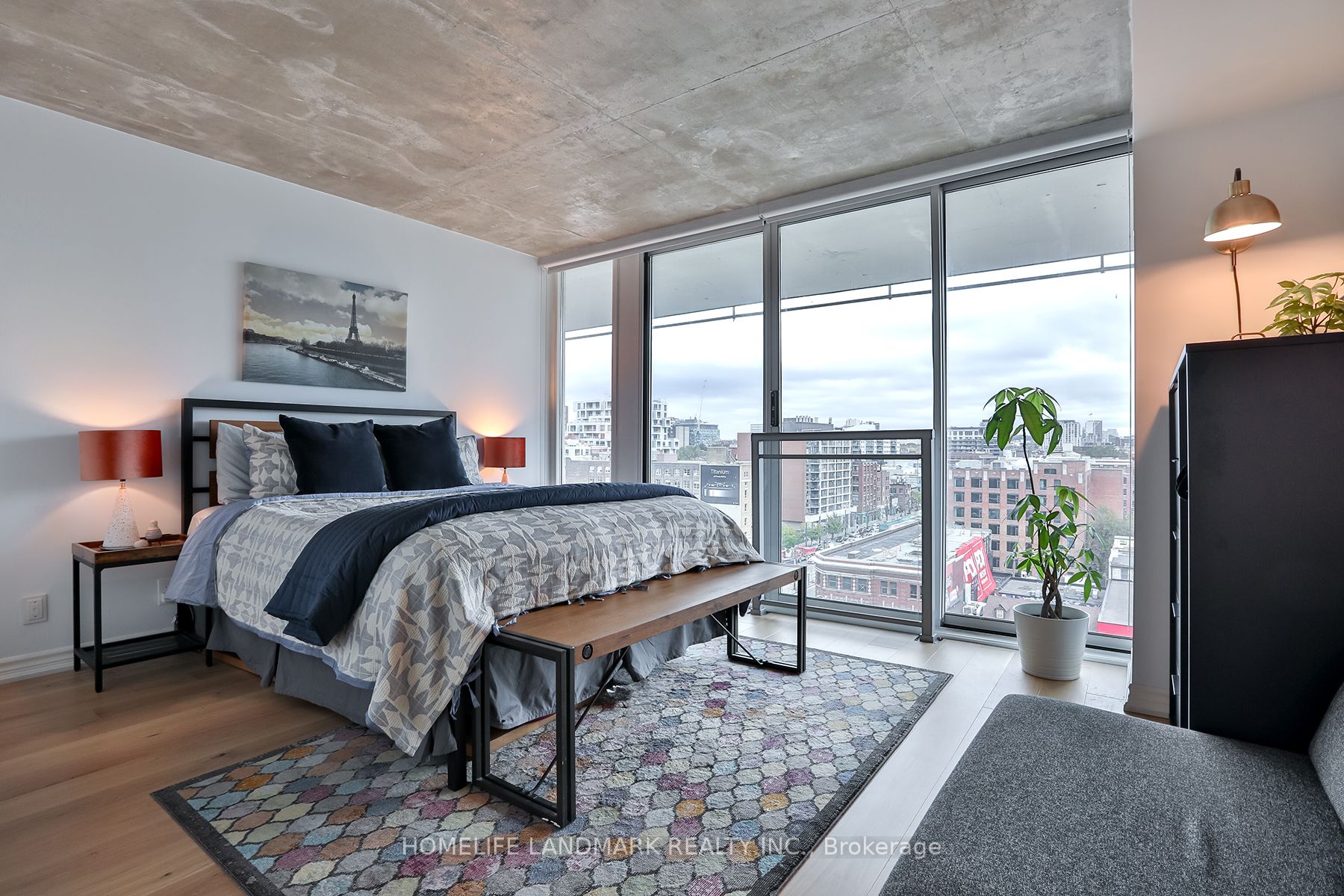 388 Richmond St W, #914