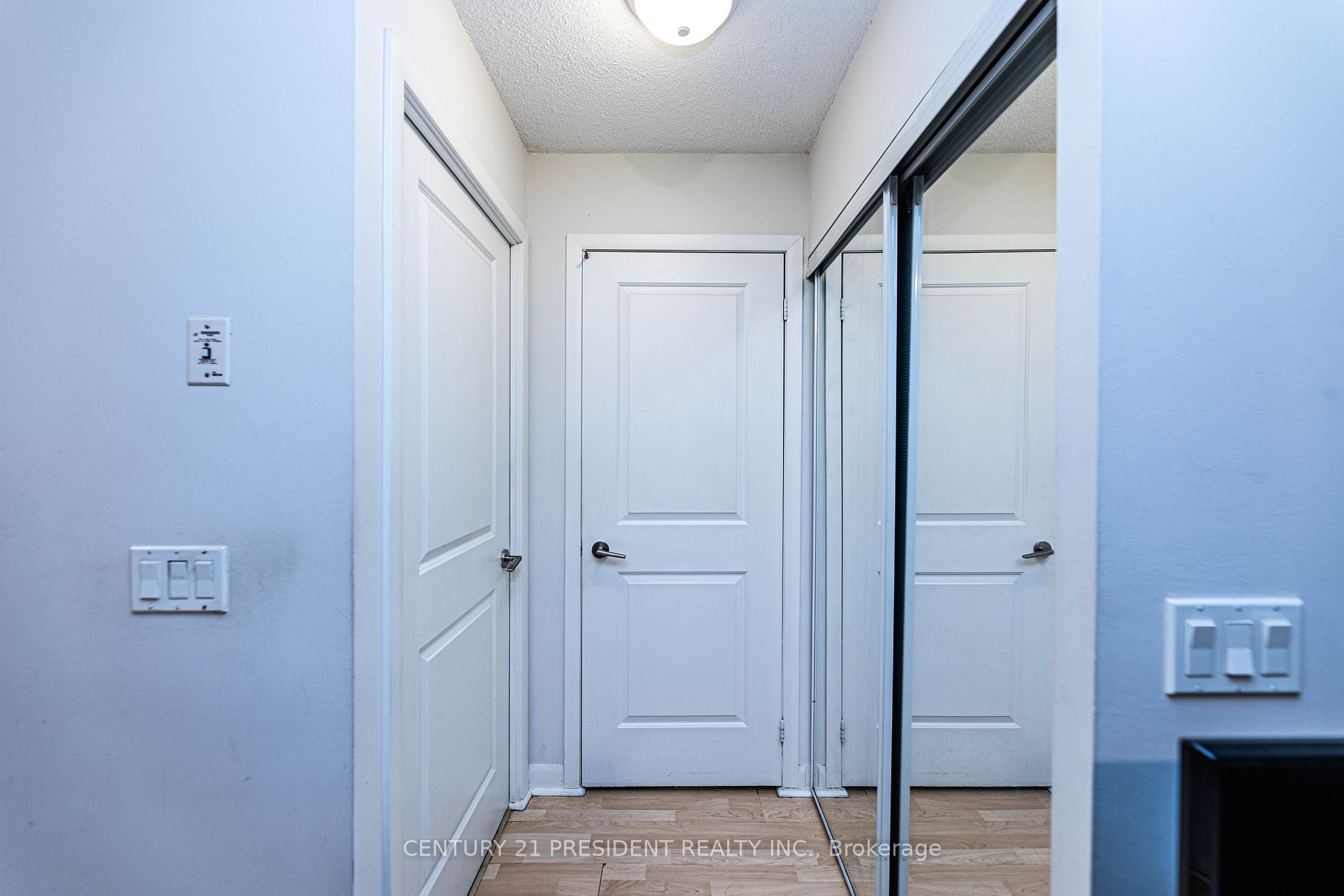 4978 Yonge Street, #1911