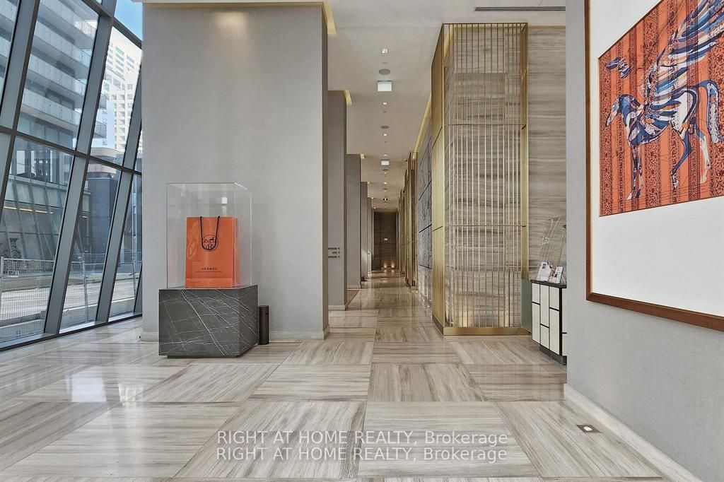 50 Charles St E, #2607
