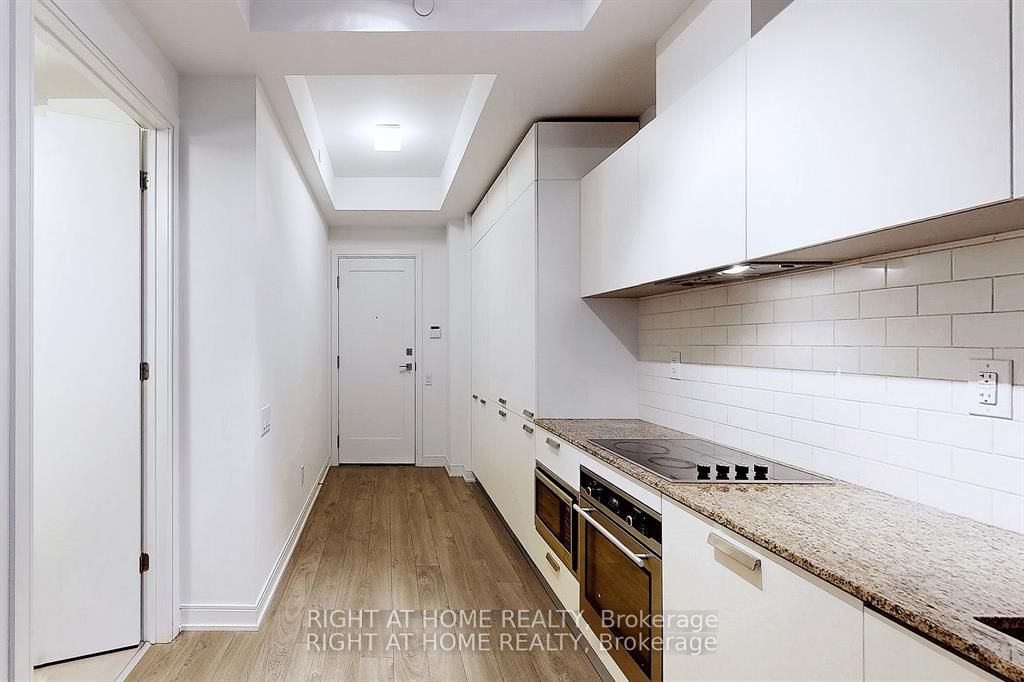 50 Charles St E, #2607
