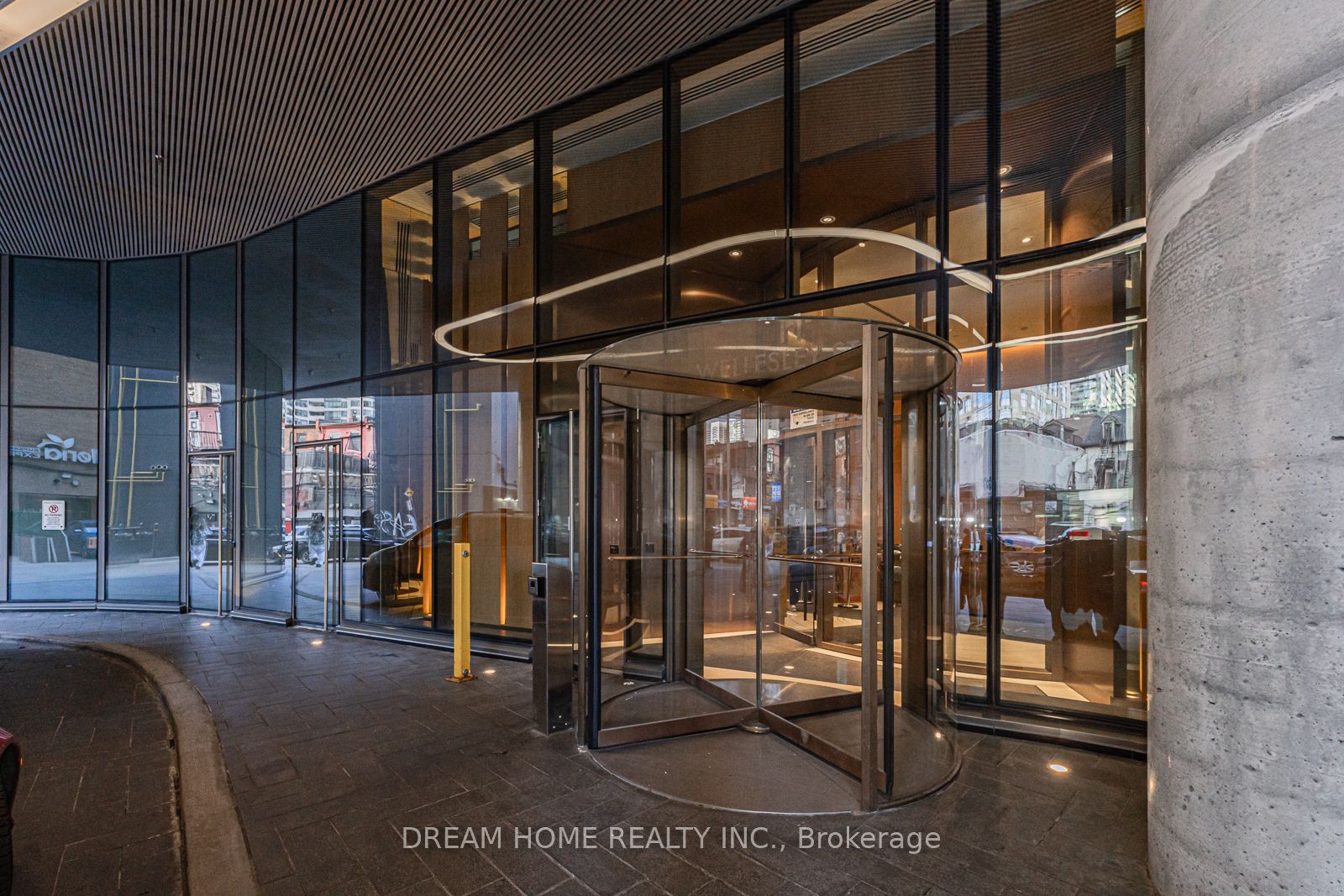 11 Wellesley St W, #5906
