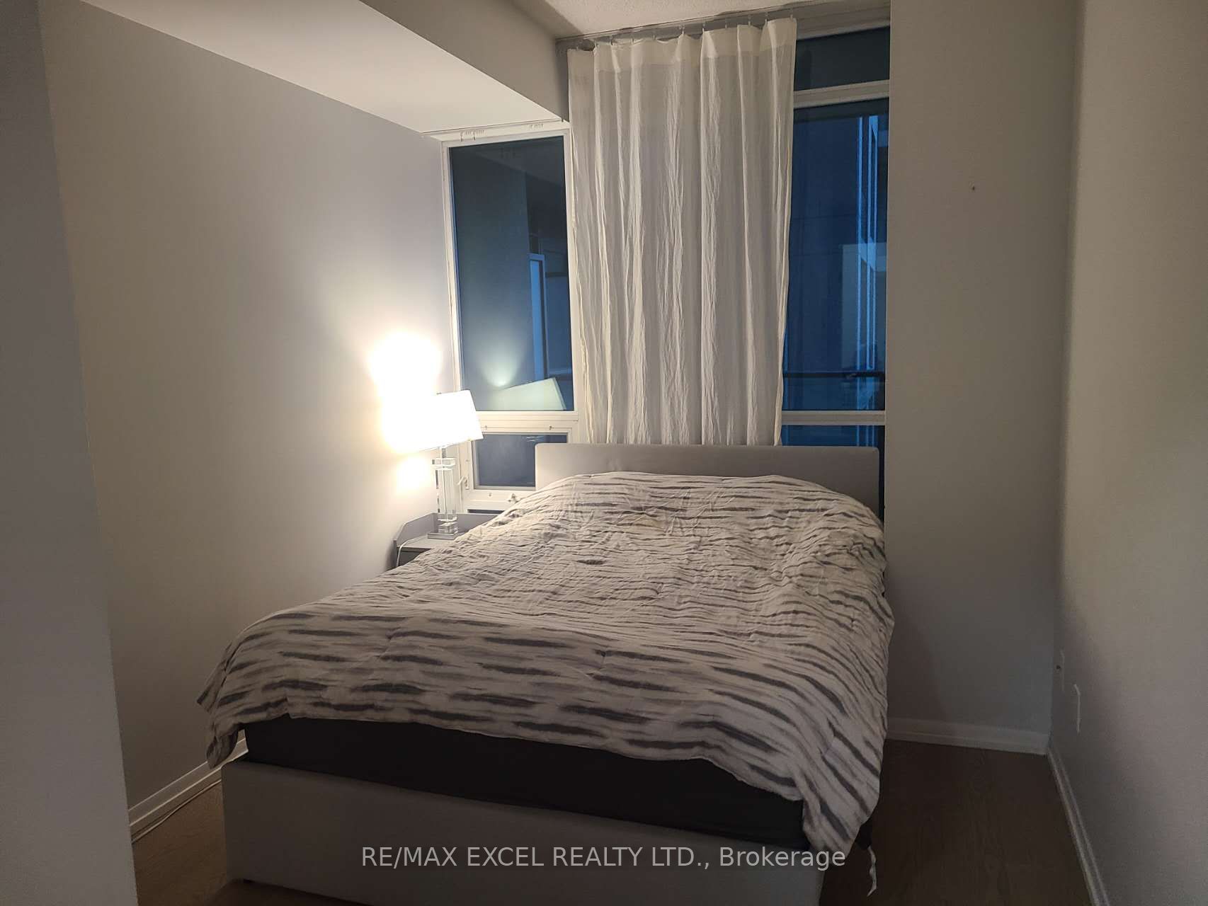 215 Fort York Blvd, #217
