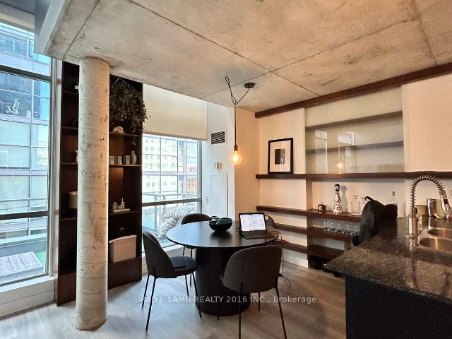 36 Charlotte Street, #708