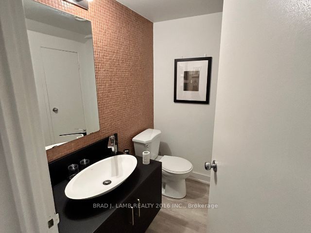 36 Charlotte Street, #708