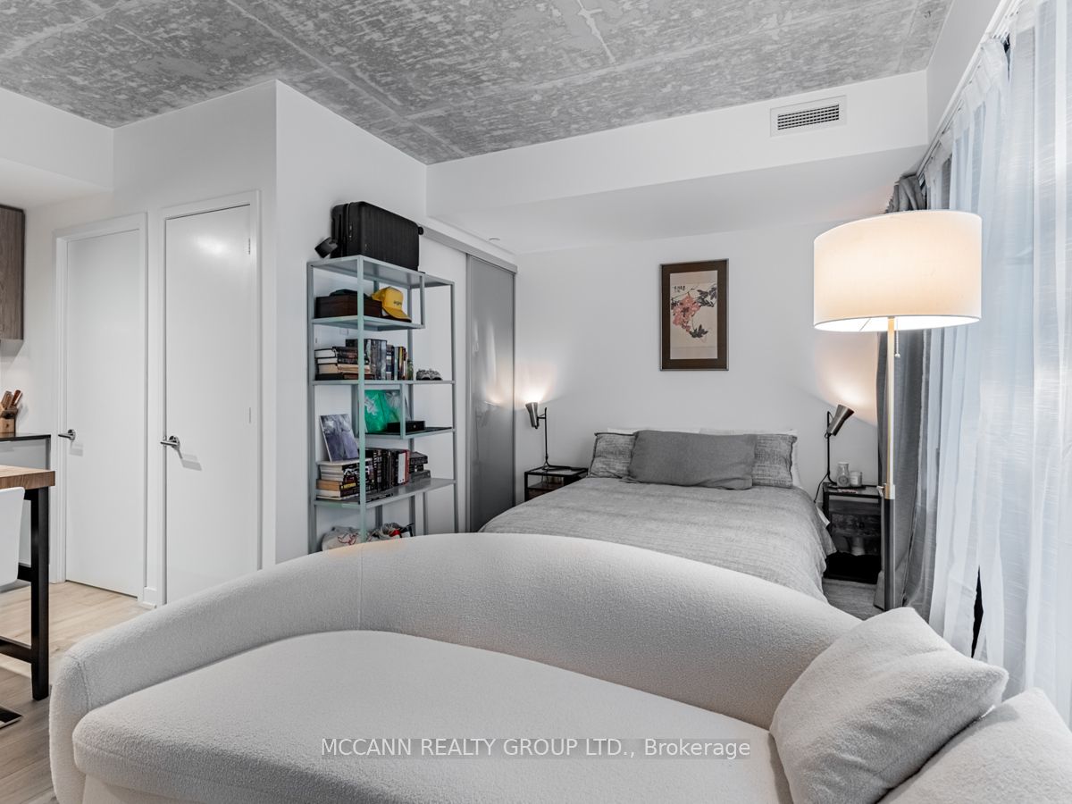 161 Roehampton Avenue, #332