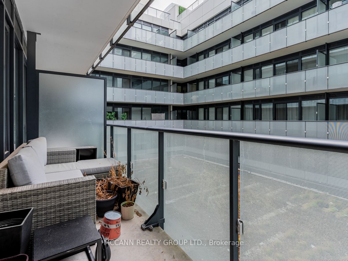 161 Roehampton Avenue, #332