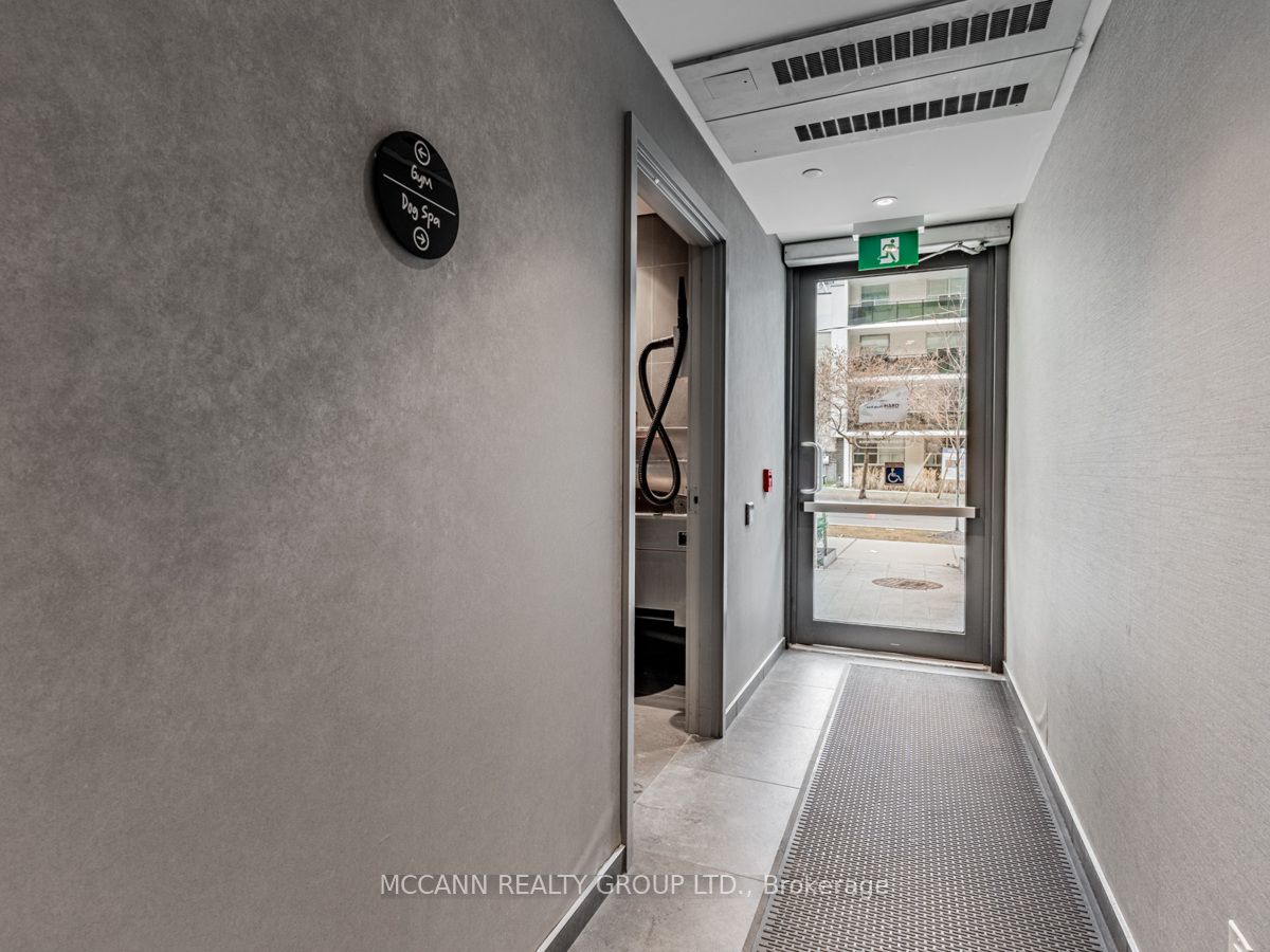 161 Roehampton Avenue, #332