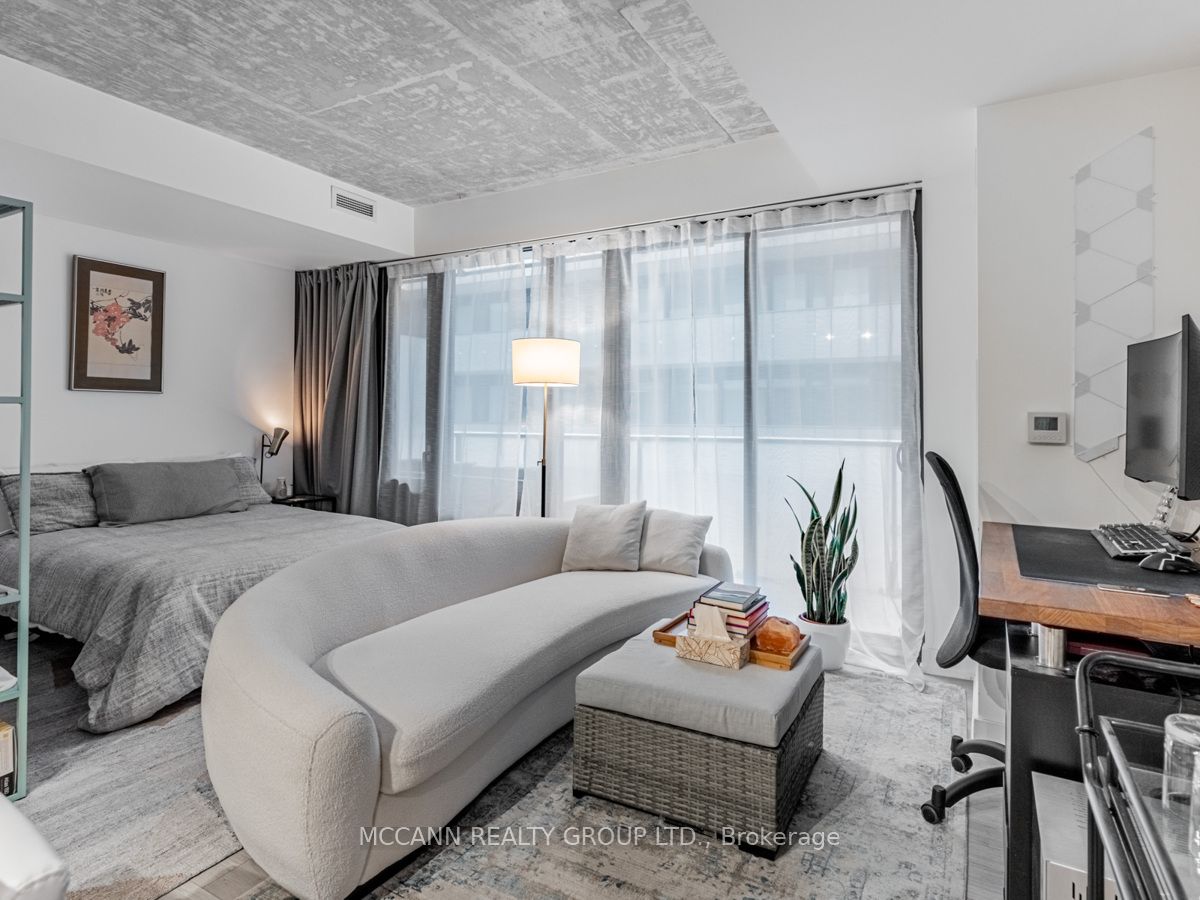 161 Roehampton Avenue, #332