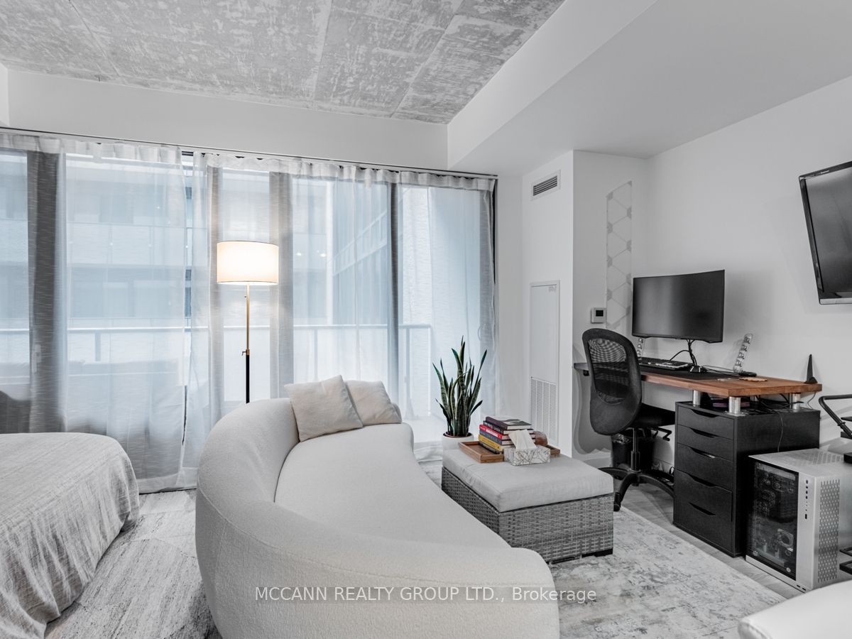 161 Roehampton Avenue, #332