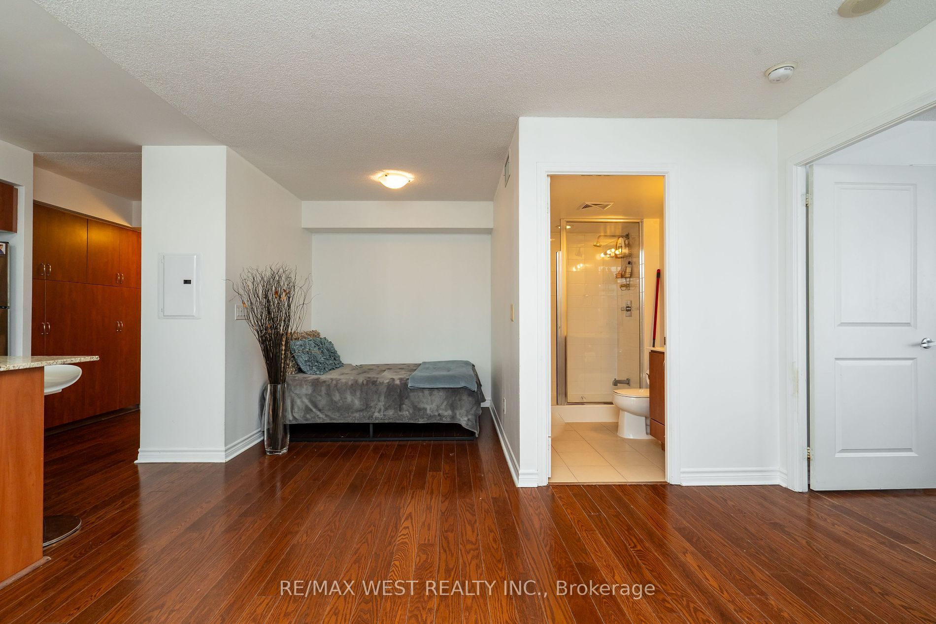 27 Rean Drive, #522