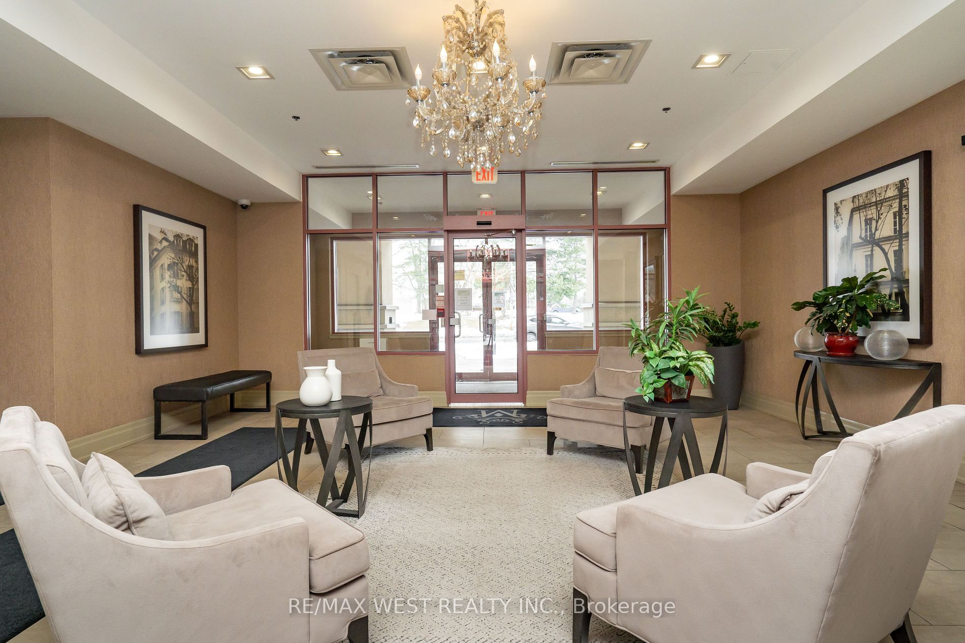 27 Rean Drive, #522