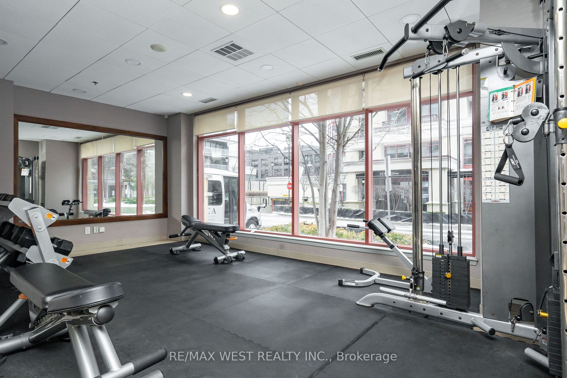 27 Rean Drive, #522