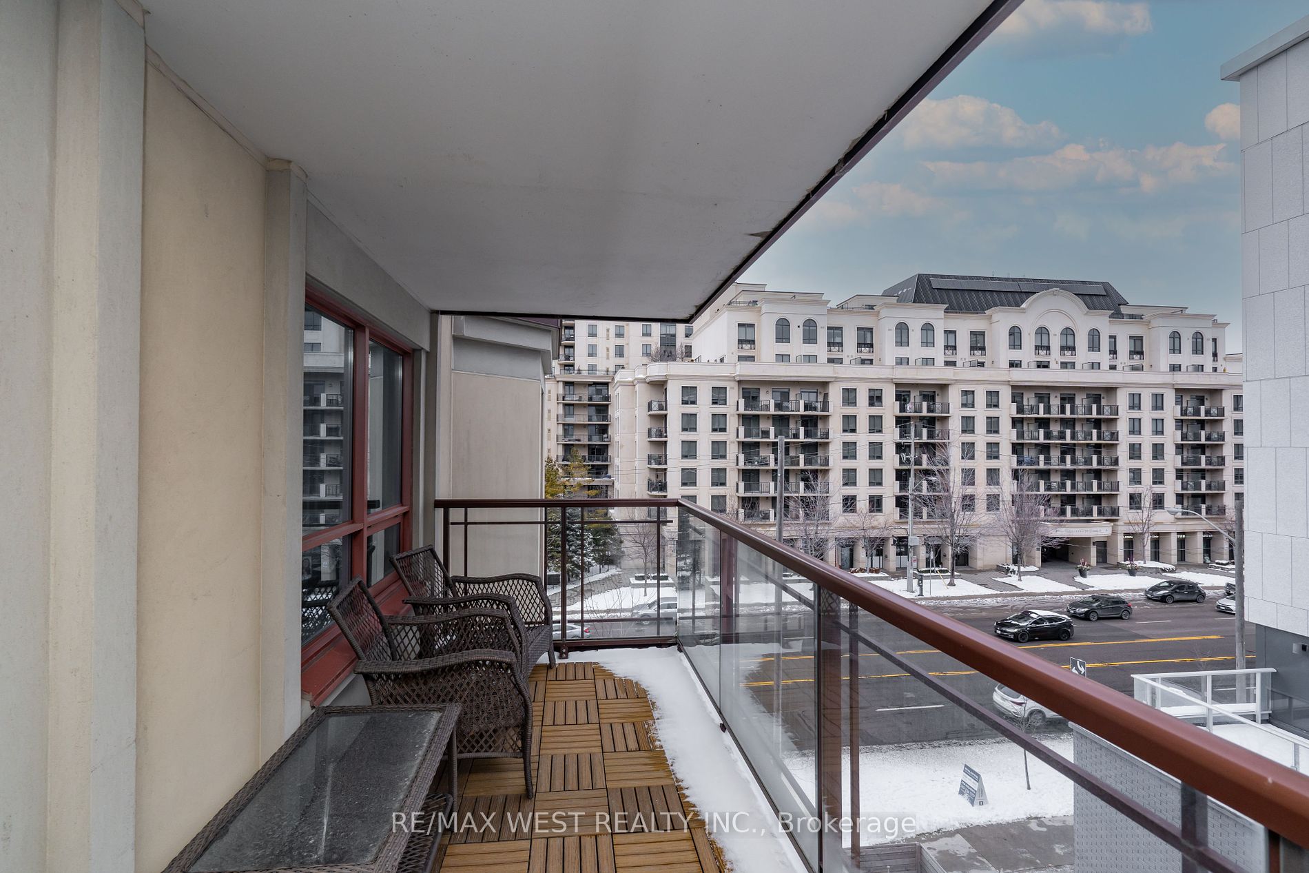 27 Rean Drive, #522