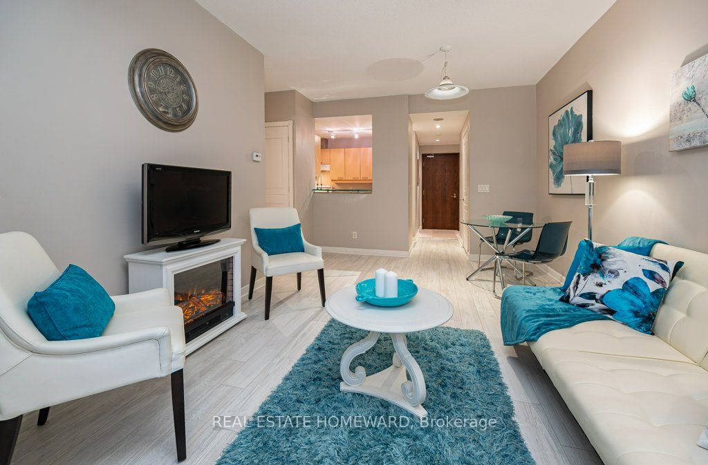 438 Richmond Street W, #219