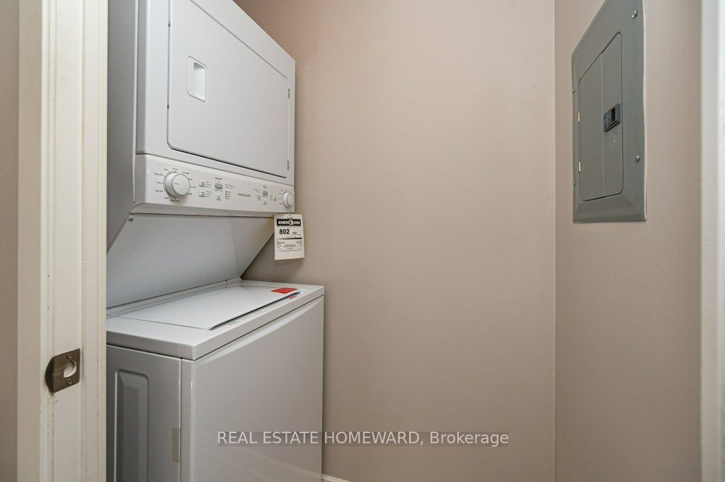 438 Richmond Street W, #219