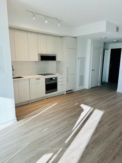 250 lawrence Avenue W, #616