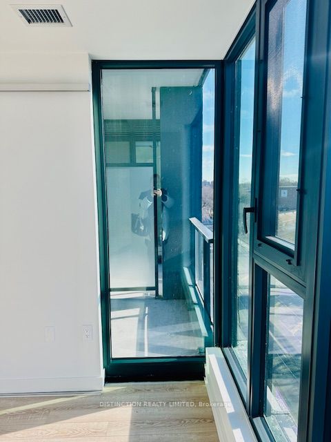 250 lawrence Avenue W, #616