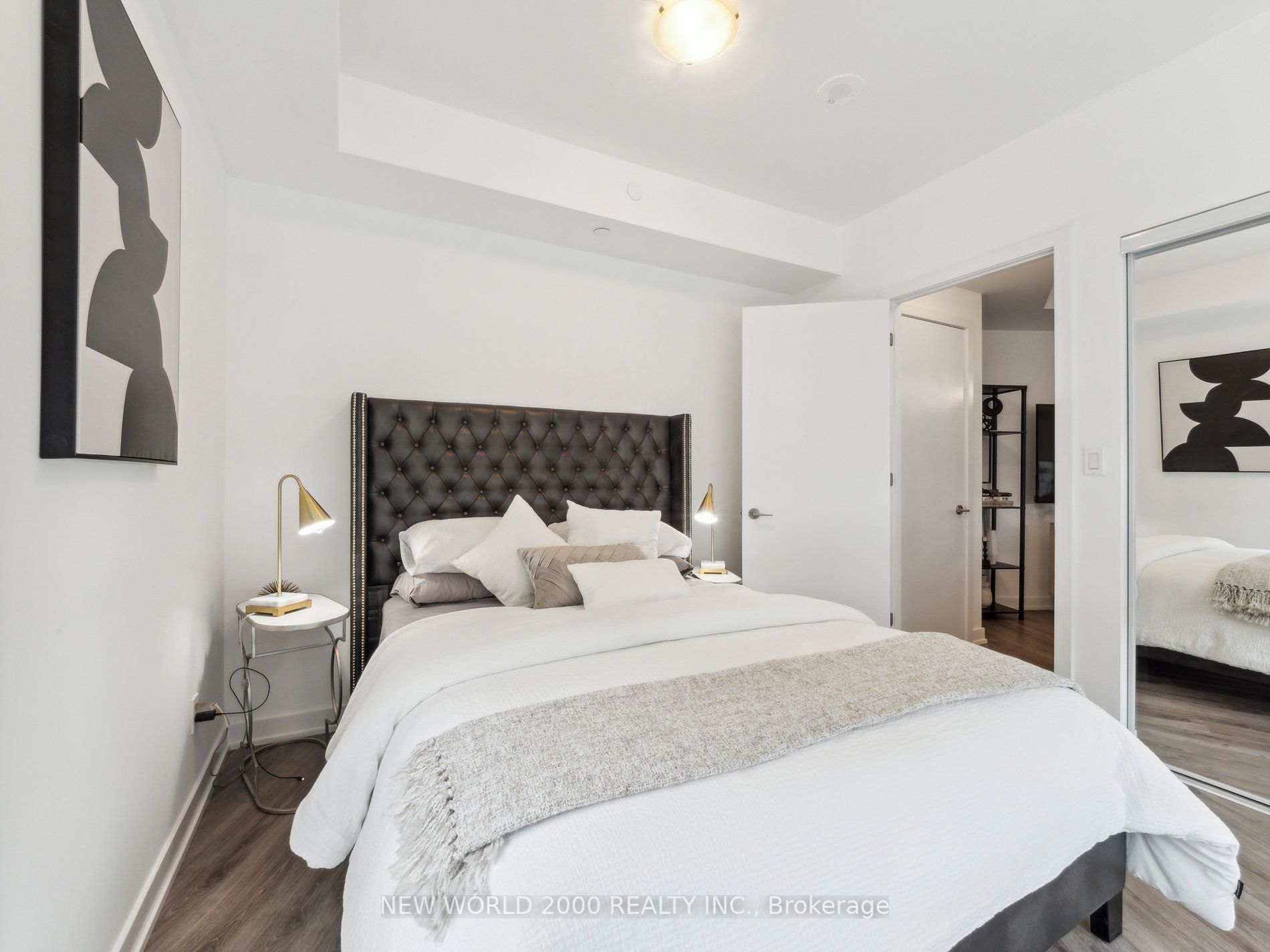 50 Bruyeres Mews, #313