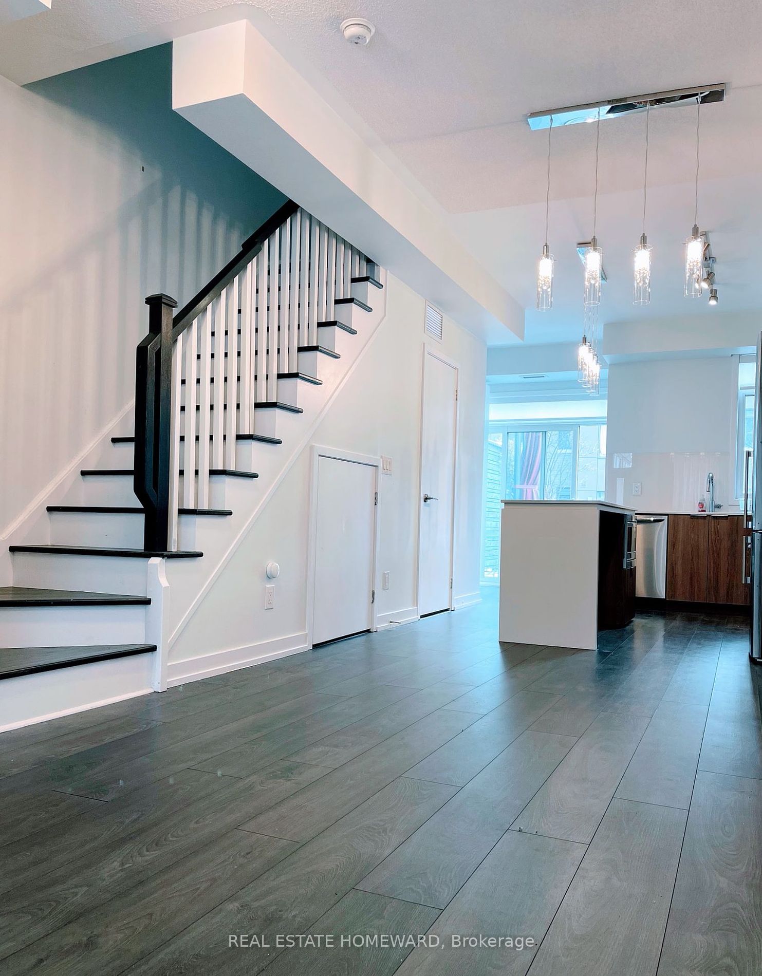 17 St. Bartholomew Street, #17