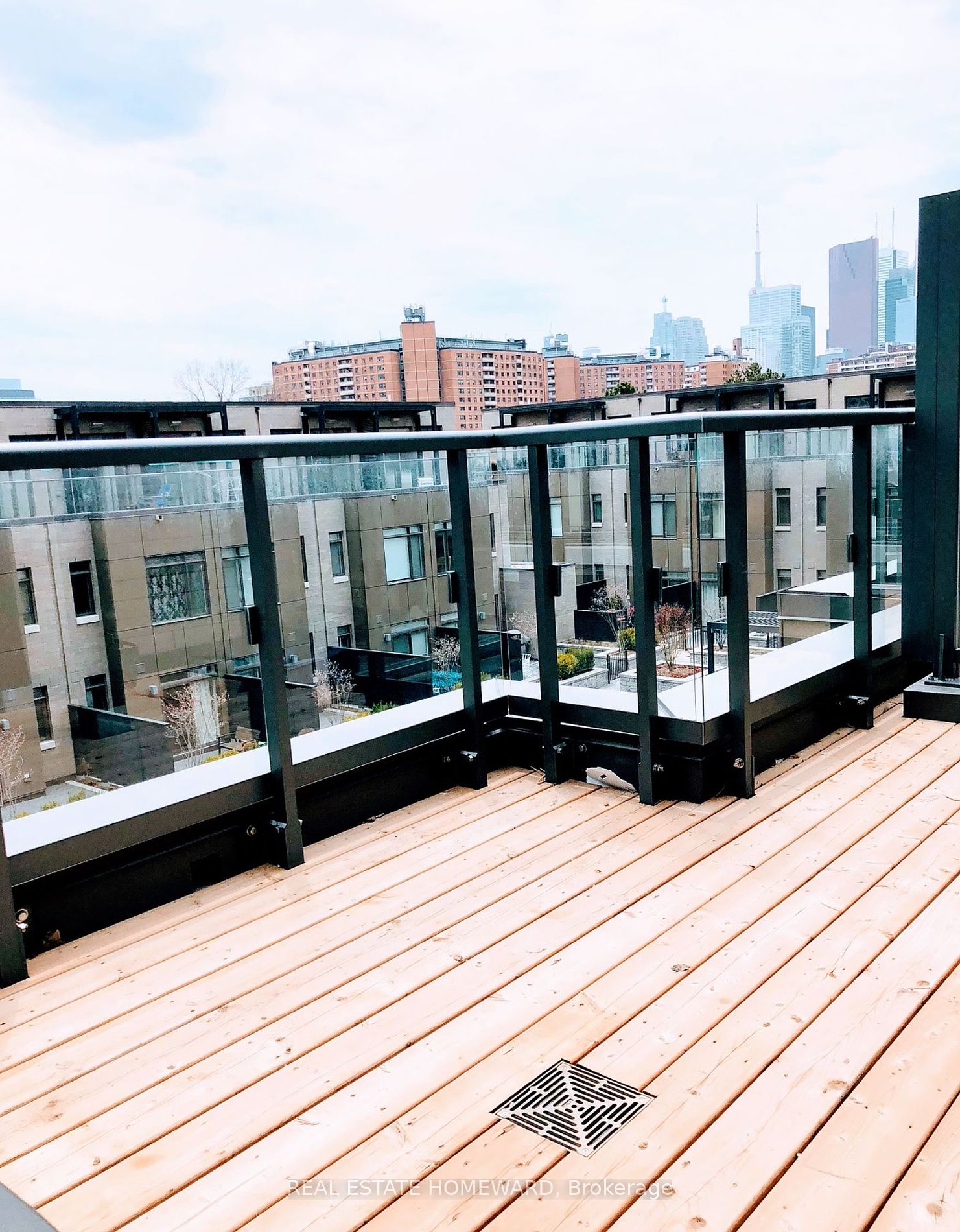 17 St. Bartholomew Street, #17