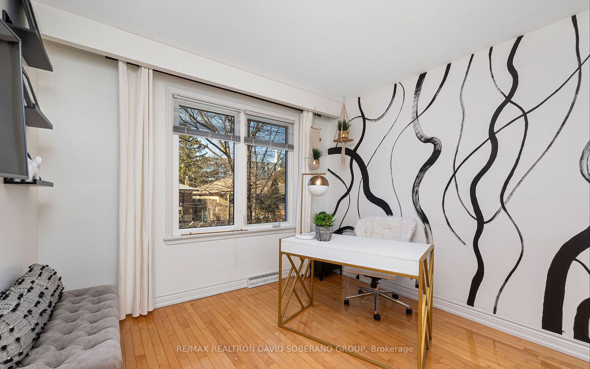 24 Cedar Springs Grve