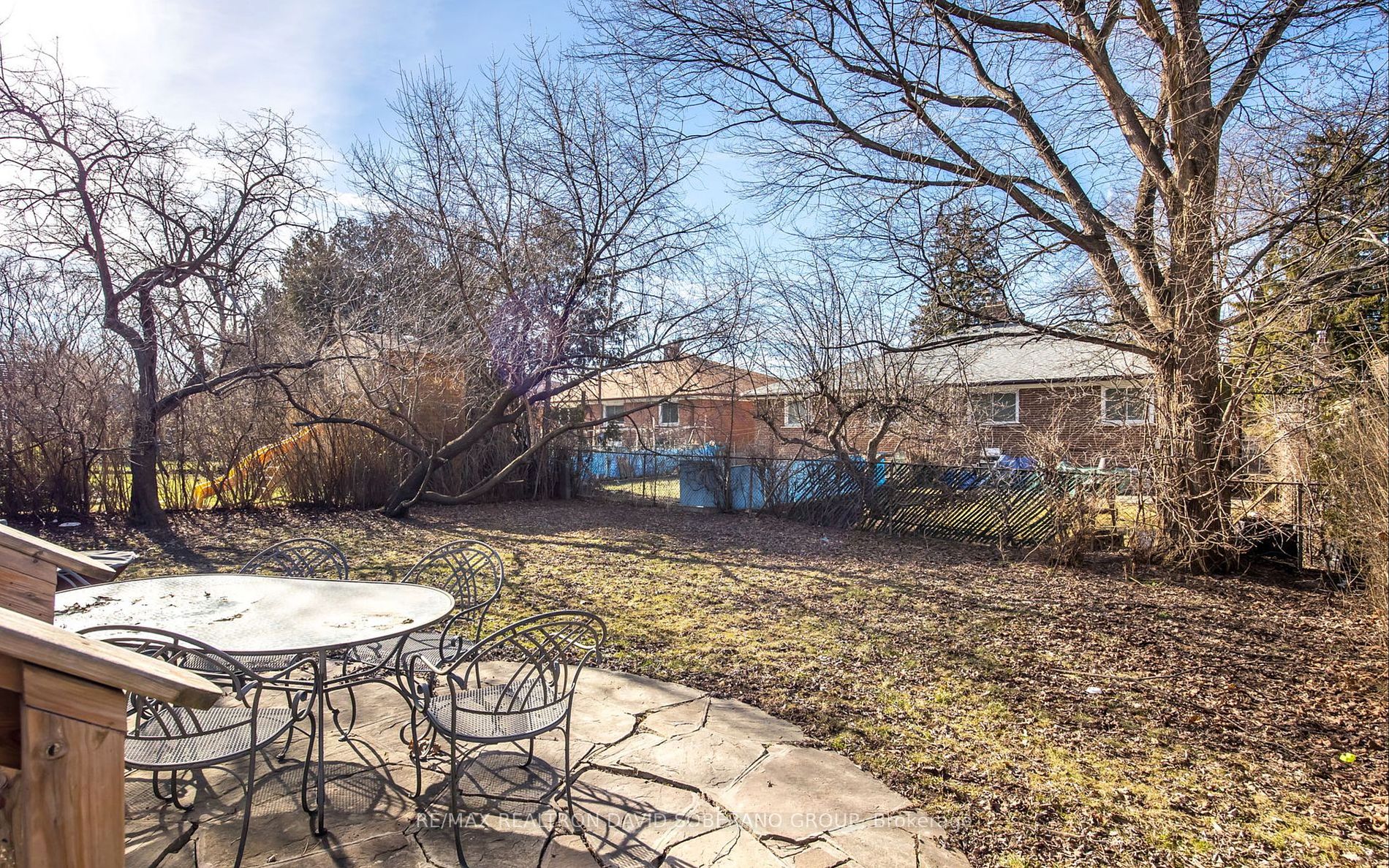 24 Cedar Springs Grve