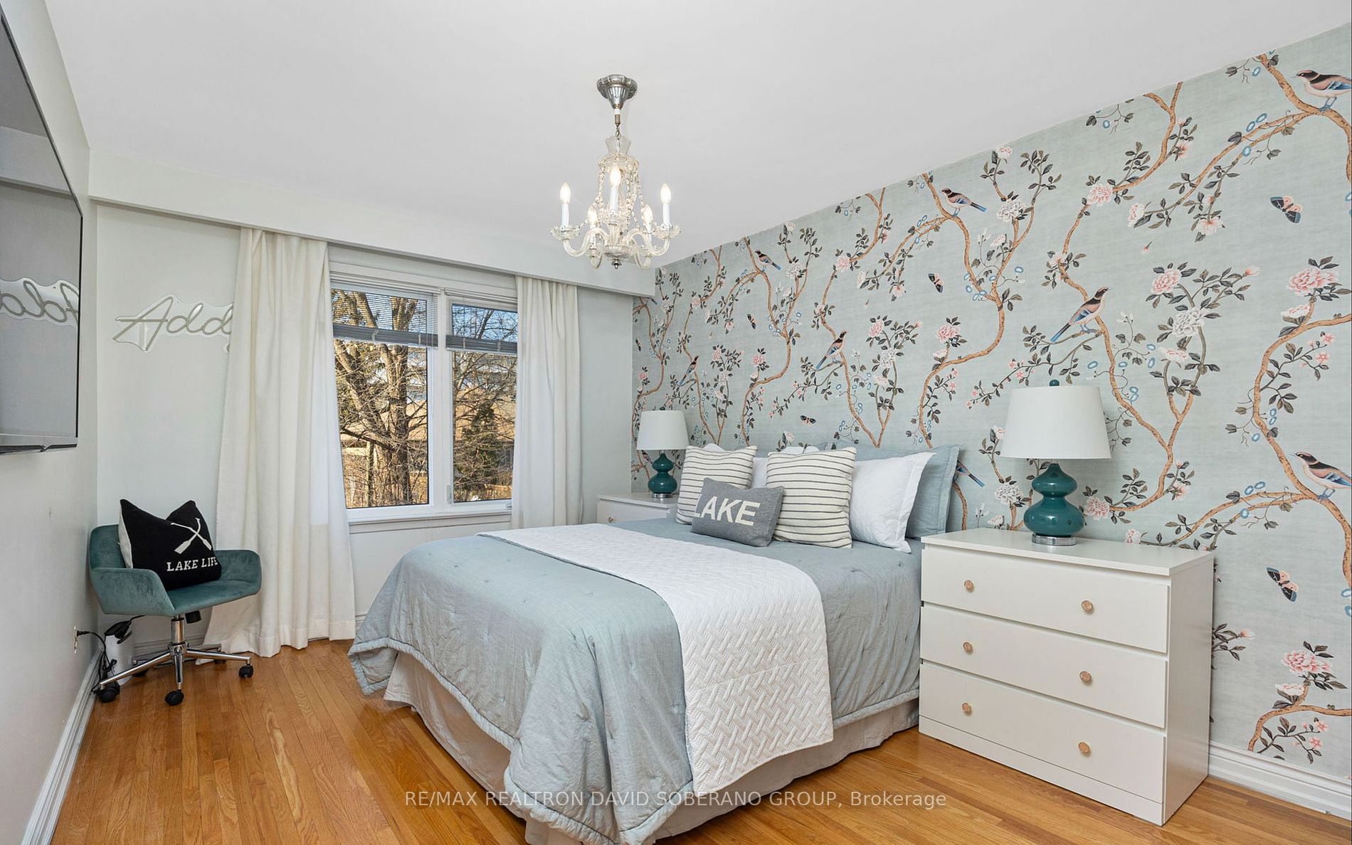 24 Cedar Springs Grve