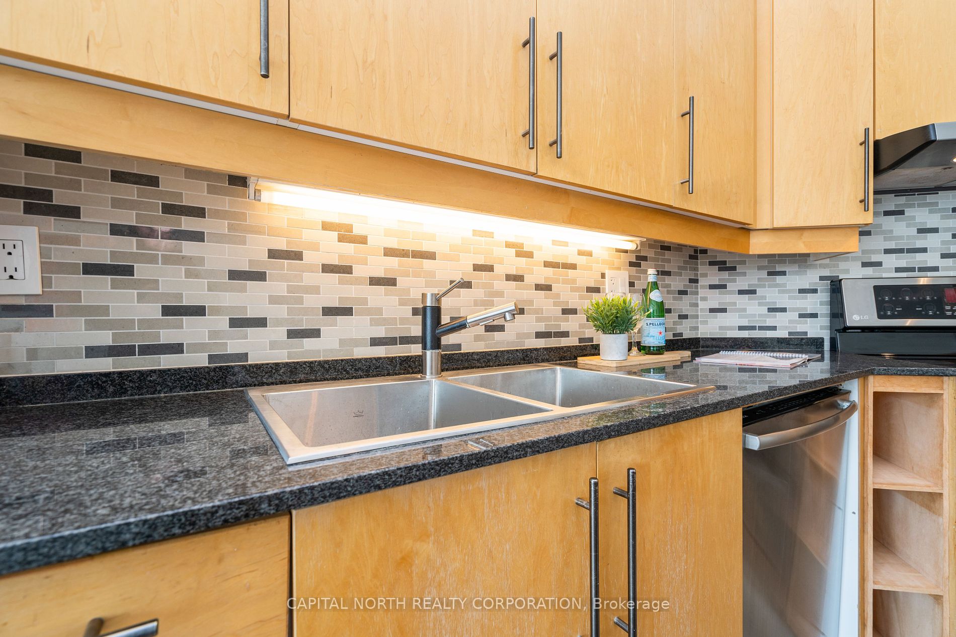 155 Dalhousie St, #712