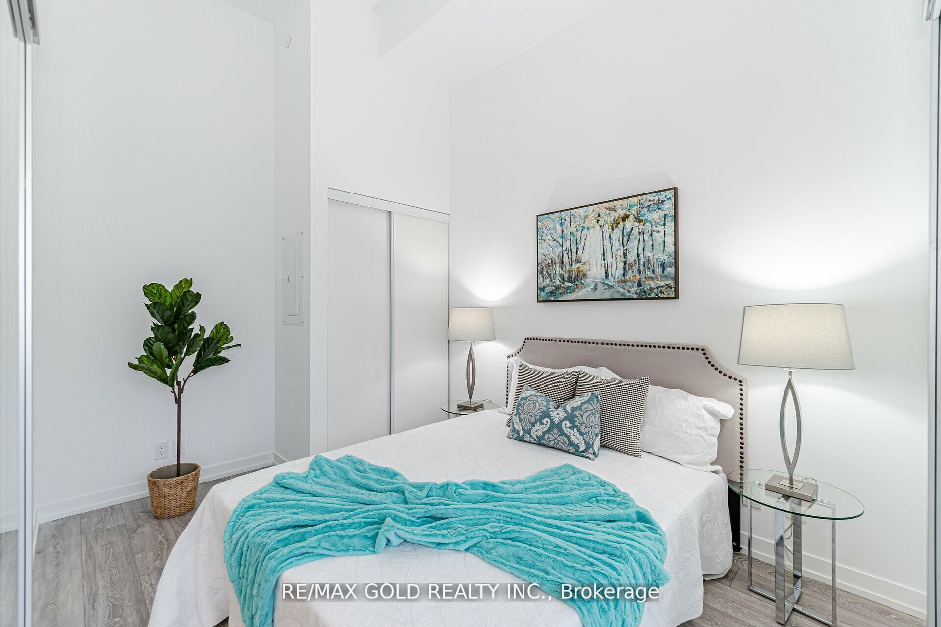2020 Bathurst Street #216