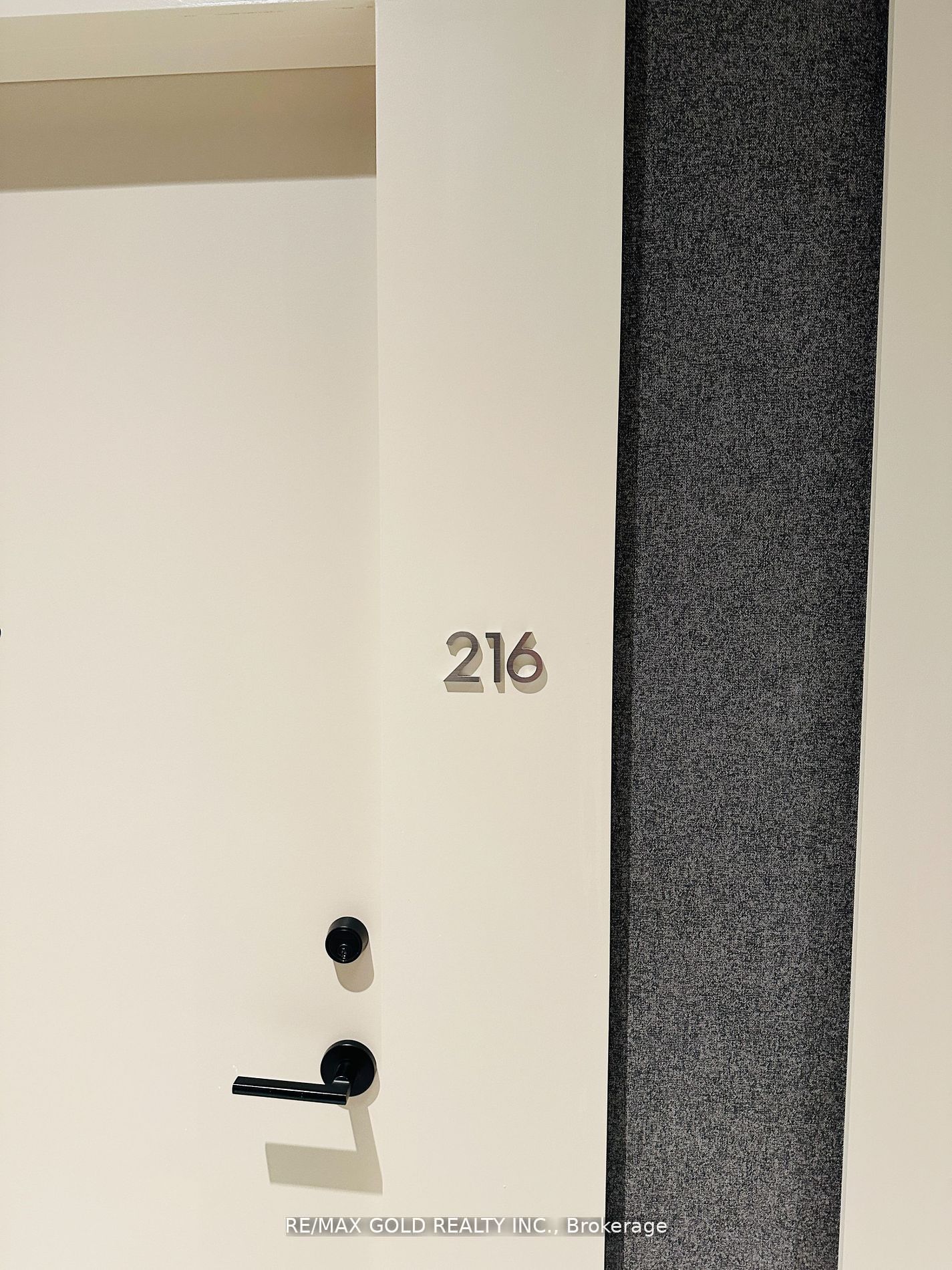 2020 Bathurst Street #216