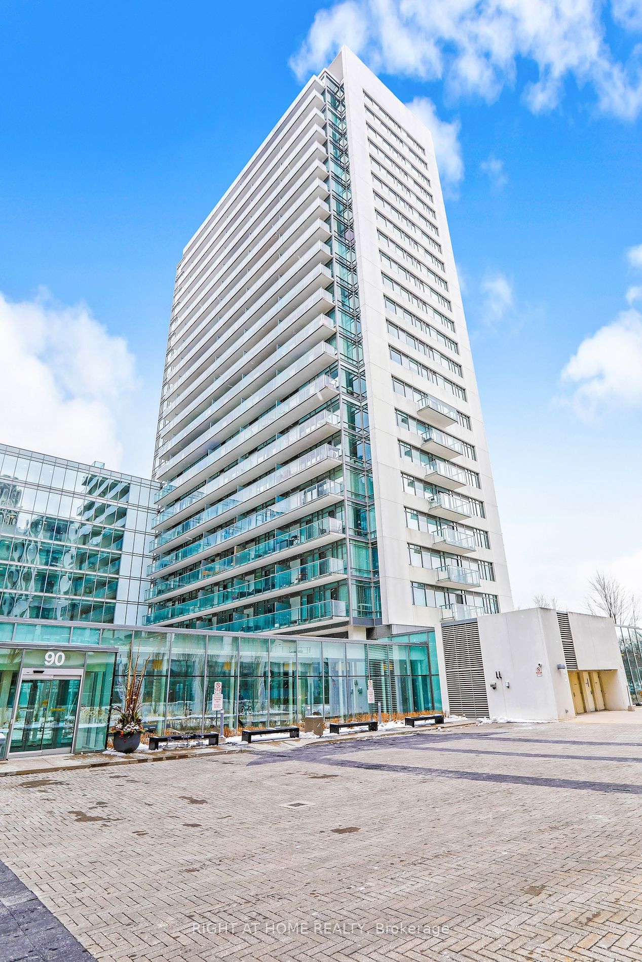 90 Stadium Rd, #829