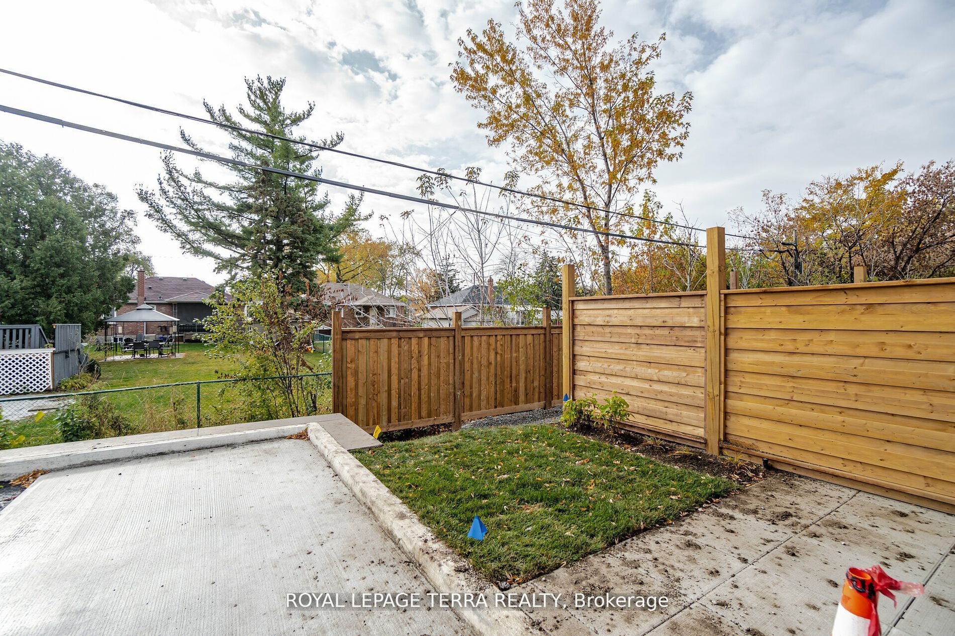 871 Sheppard Ave W, #28