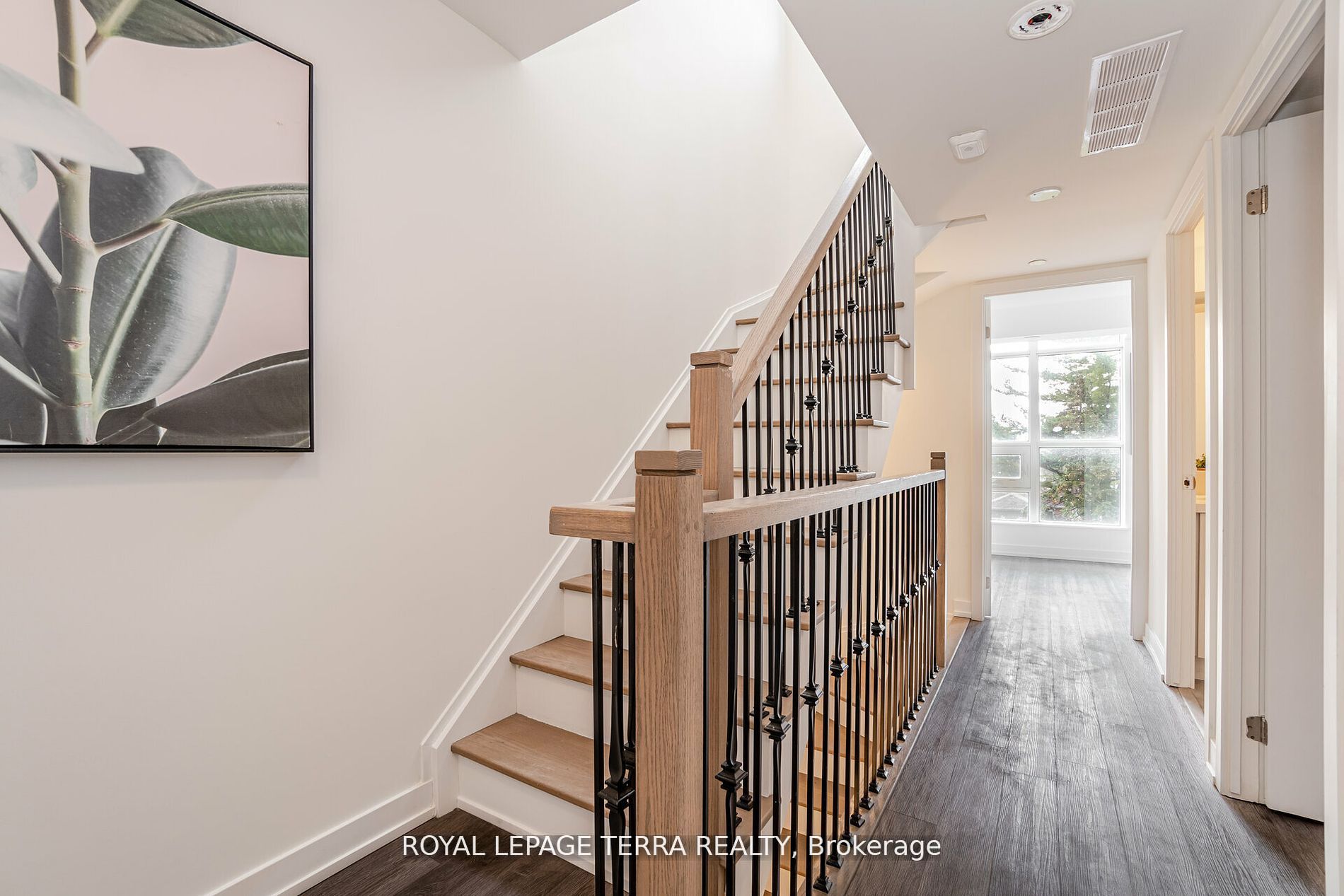 871 Sheppard Ave W, #28