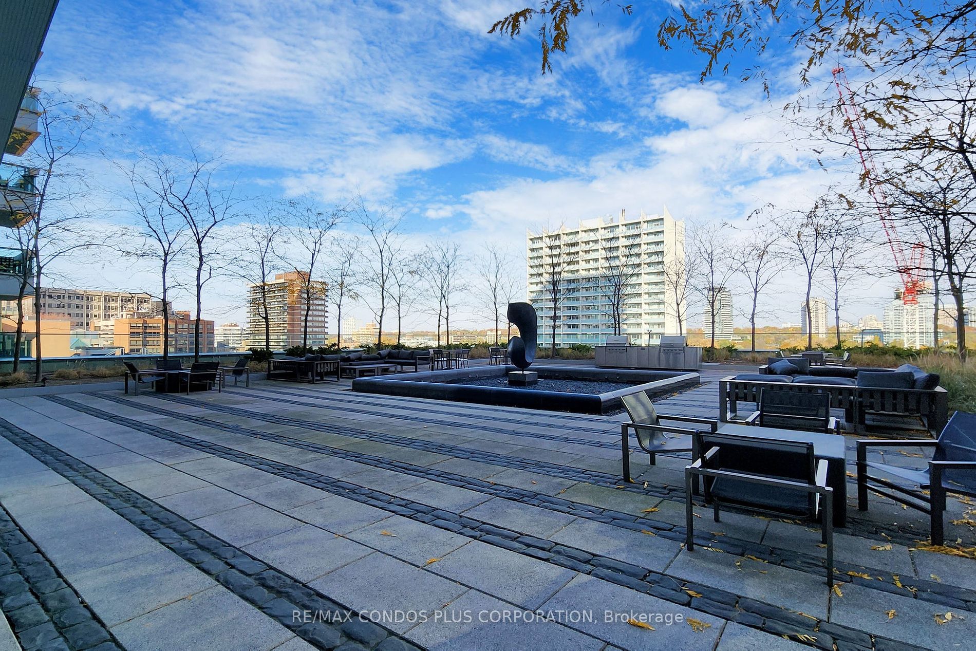 200 Bloor St W, #2105