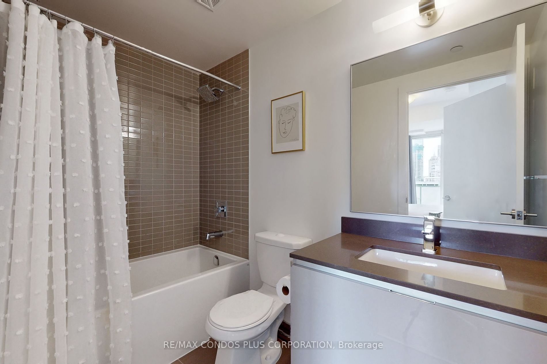 200 Bloor St W, #2105