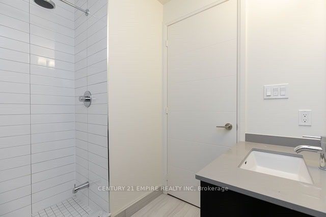 460 Adelaide Street E #835