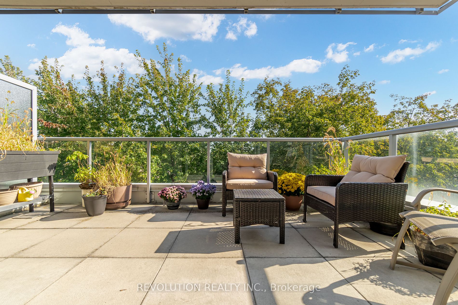 701 Sheppard Ave W, #318