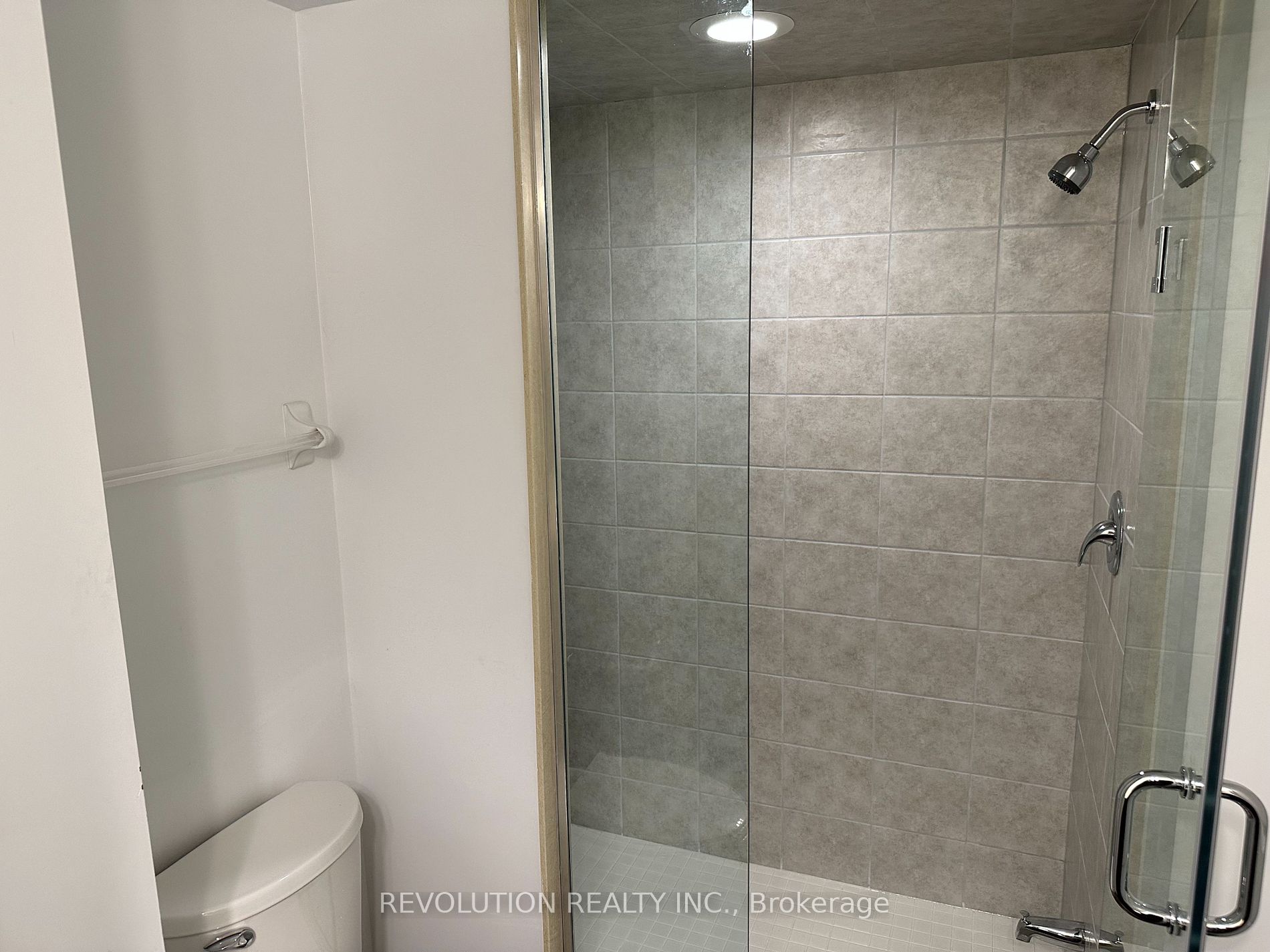 701 Sheppard Ave W, #318