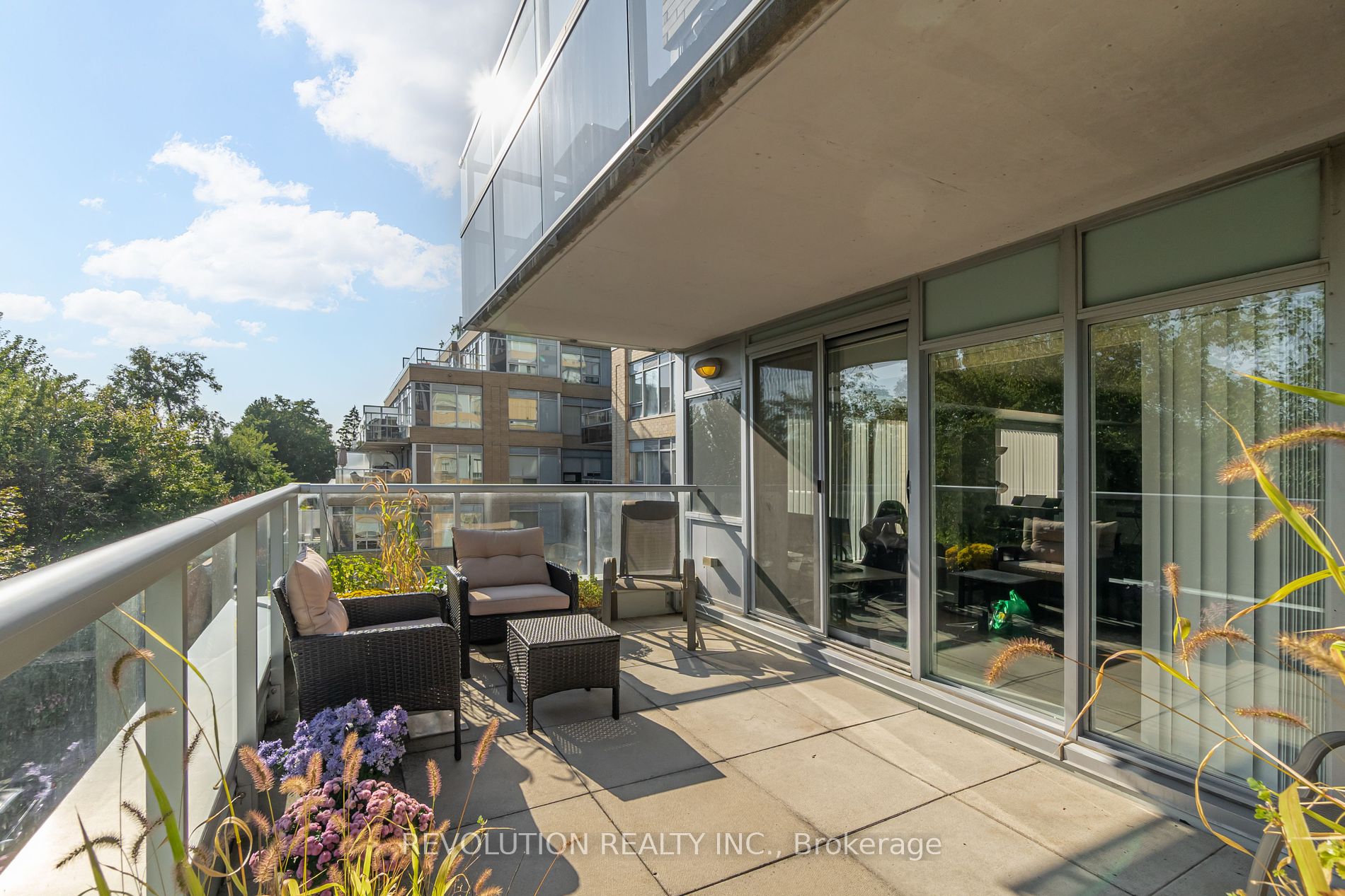 701 Sheppard Ave W, #318
