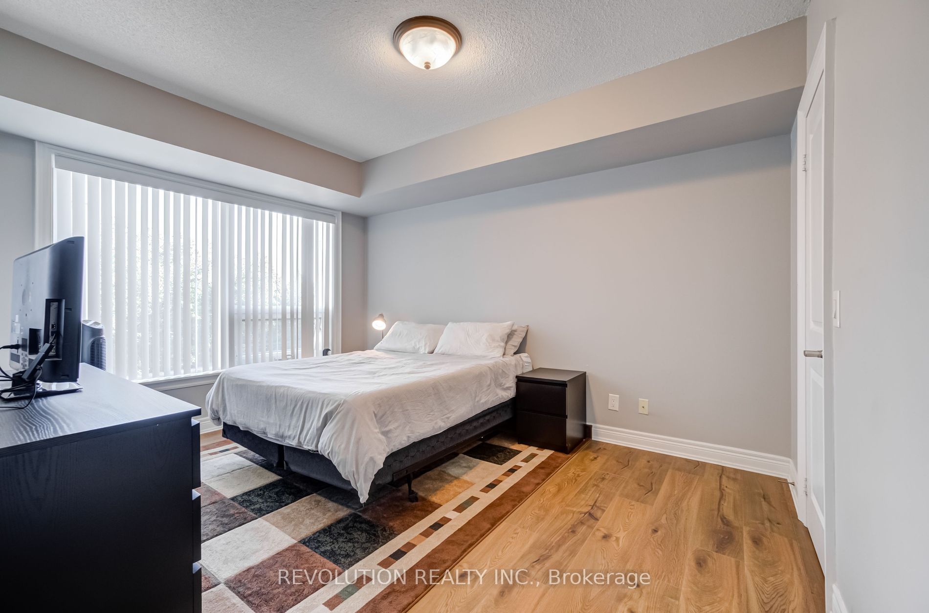 701 Sheppard Ave W, #318