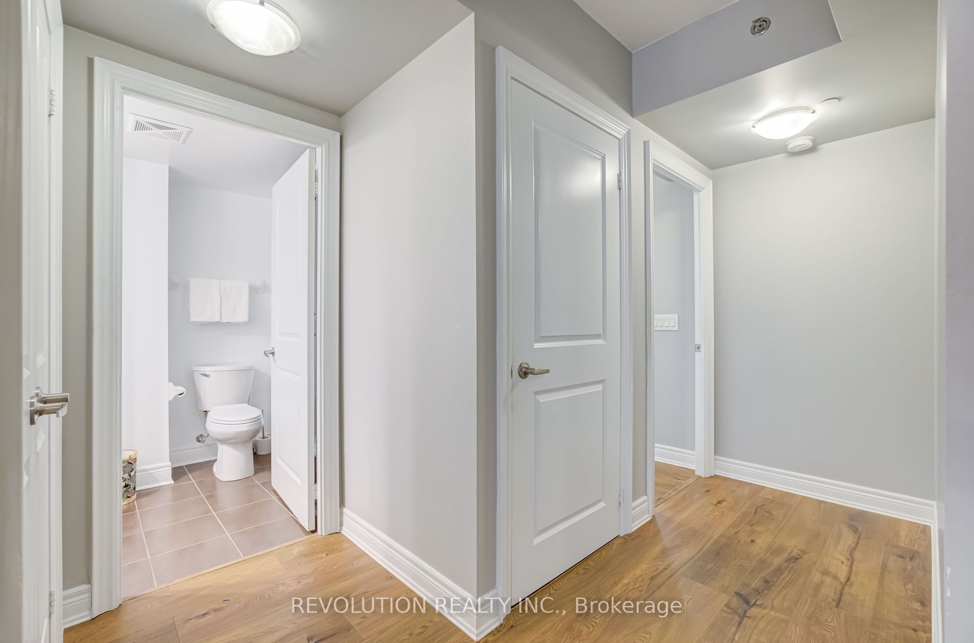 701 Sheppard Ave W, #318
