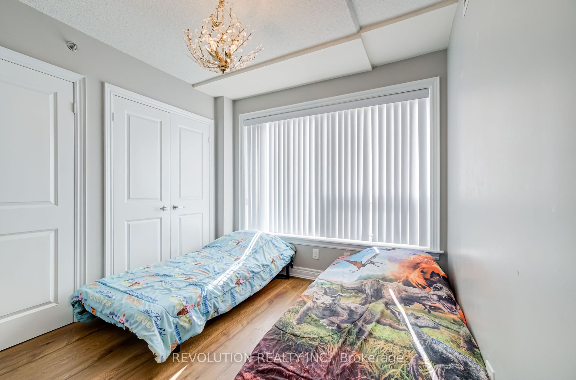 701 Sheppard Ave W, #318