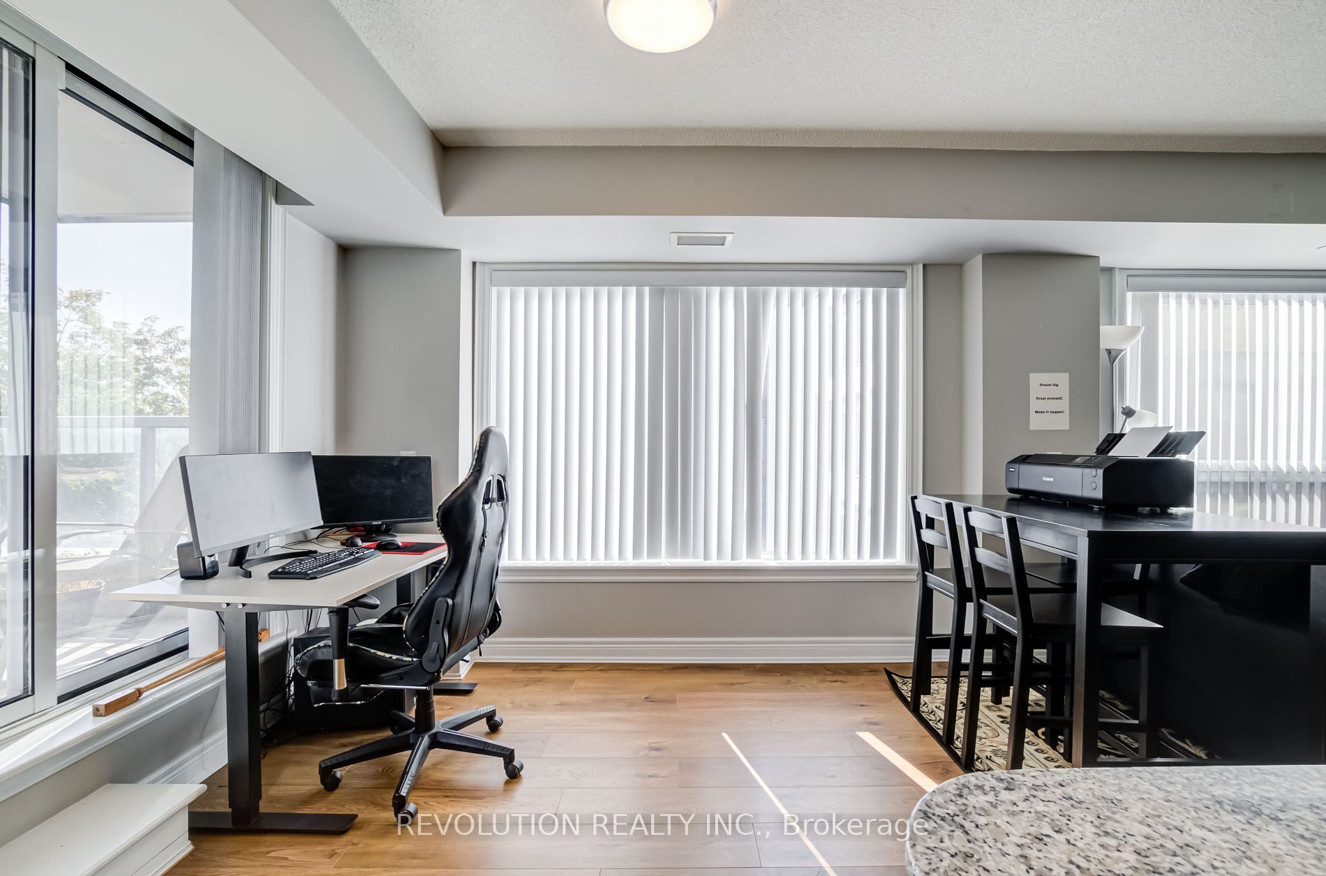 701 Sheppard Ave W, #318