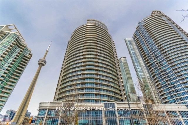 218 Queens Quay W, #1011