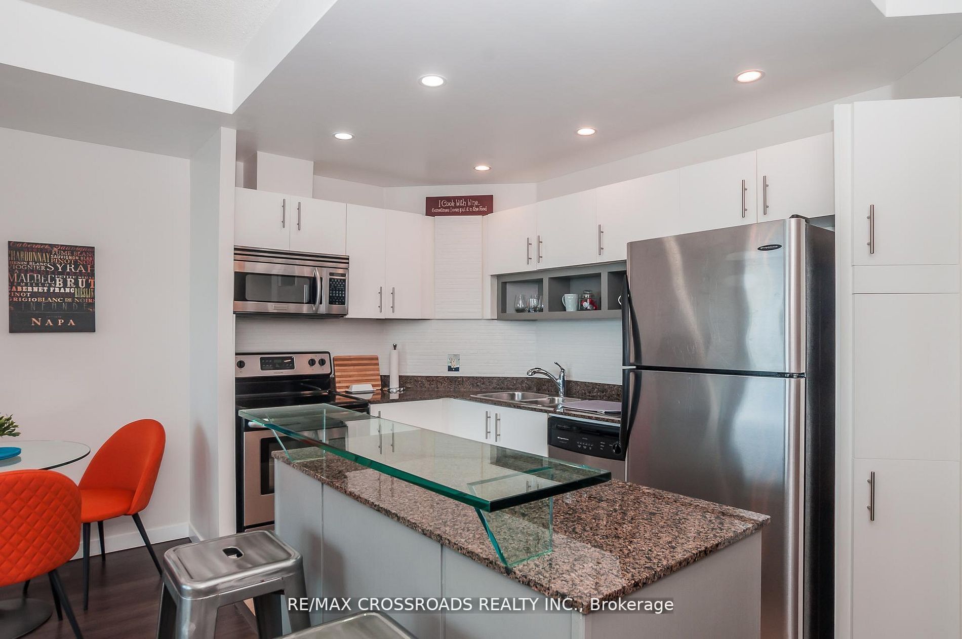 218 Queens Quay W, #1011
