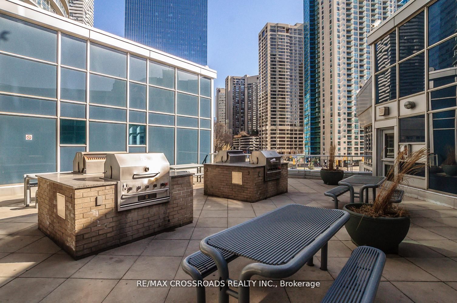 218 Queens Quay W, #1011