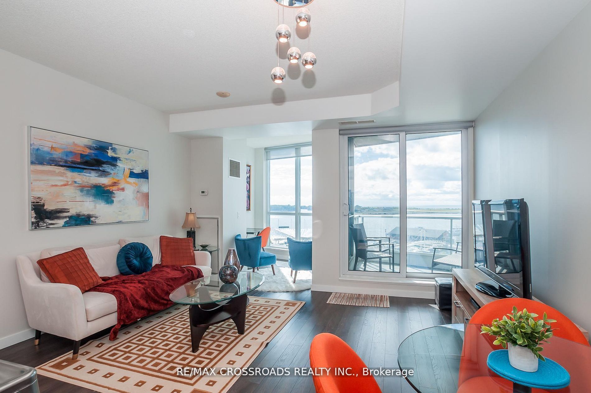 218 Queens Quay W, #1011